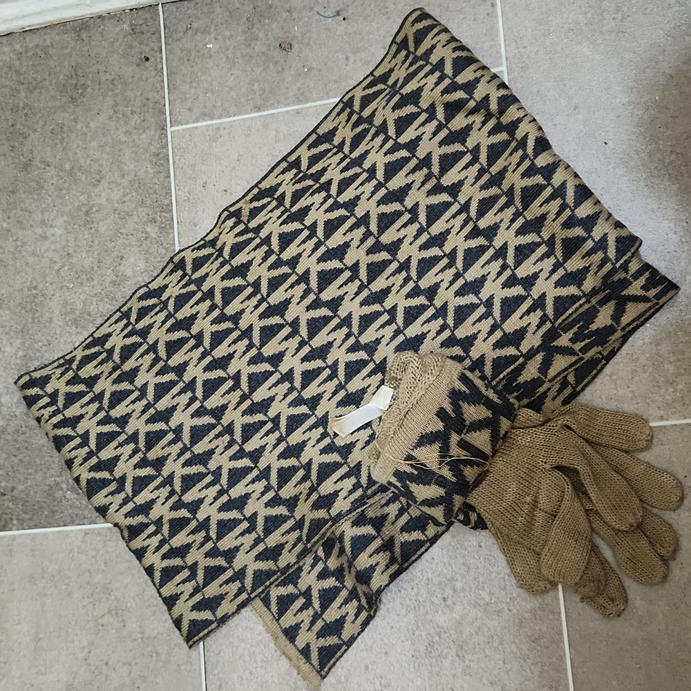 Michael kors os beige